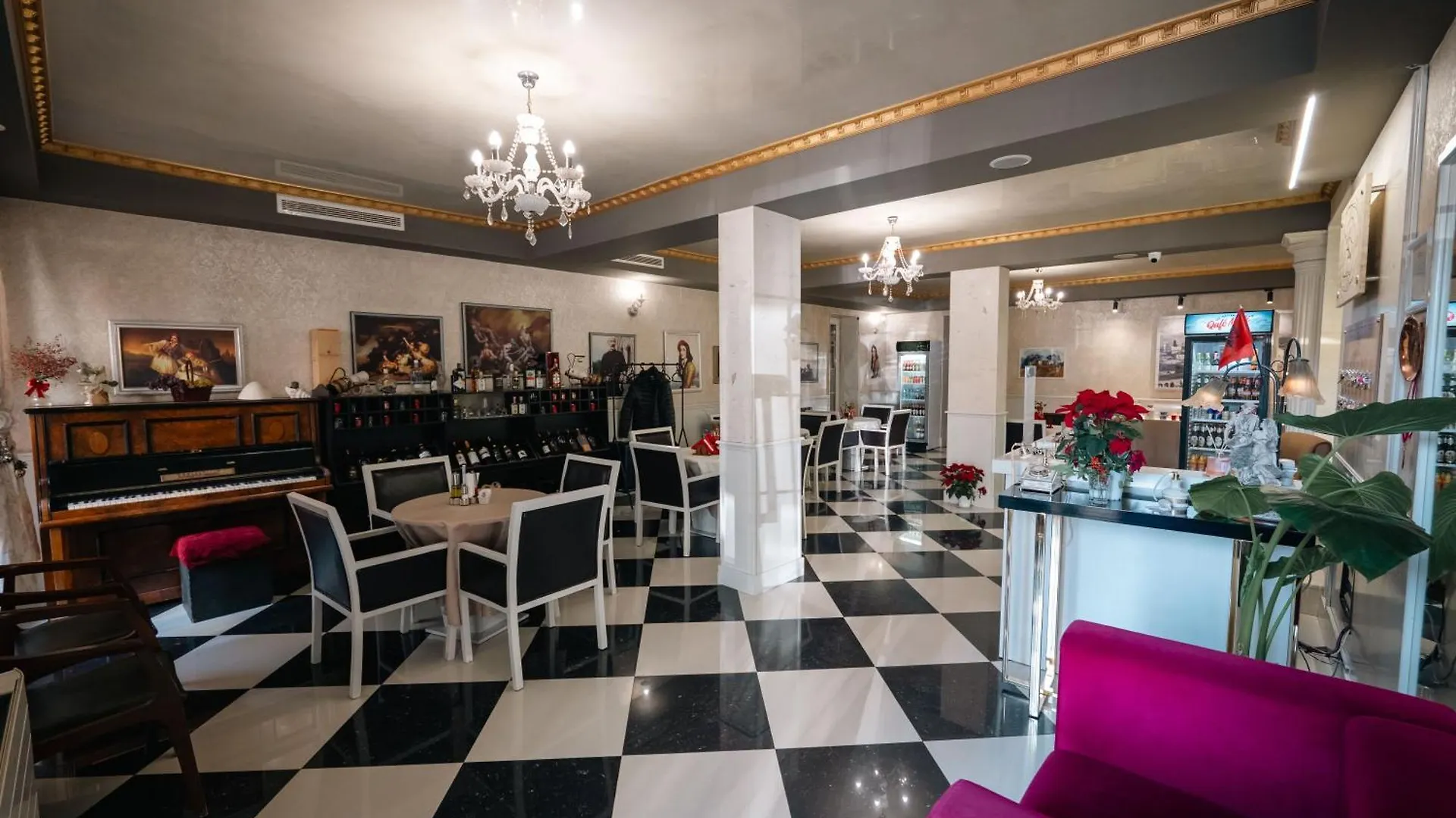 Hotel Aria Tirana 3*,
